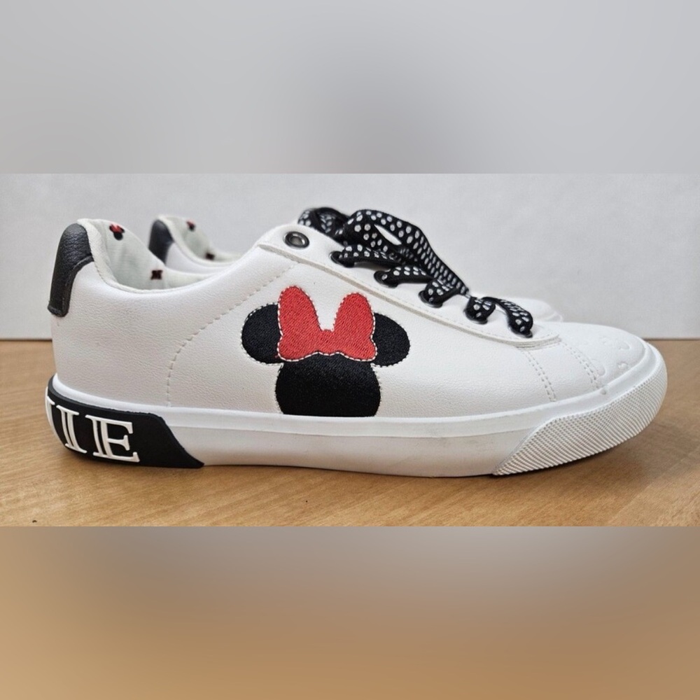 Disney White Sneakers with Minnie Mouse Red and Black Accents NWOT